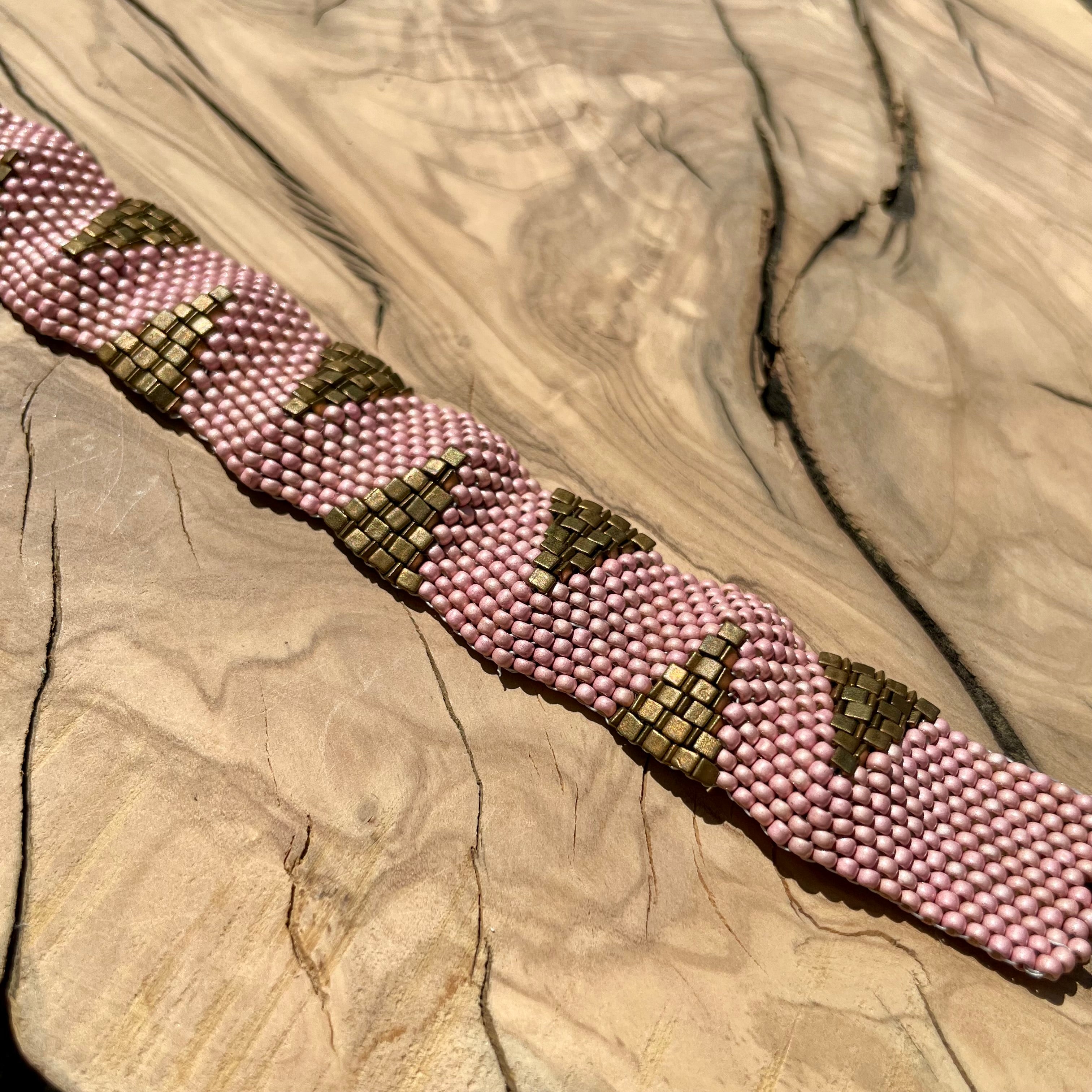 Reptile Bracelet (Pink/Gold)